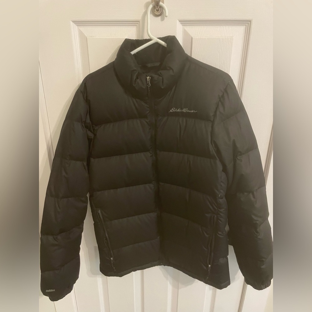 Men’s Black Eddie Bauer Down Puffer Winter Coat without a hood. Size S.